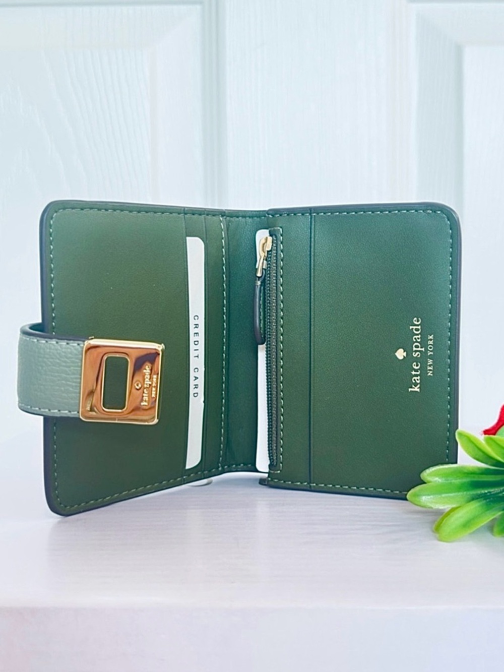 KATE SPADE ~ Olive Green Pebbled Leather Bi-Fold Wallet with Gold Hardware - Picture 4 of 11
